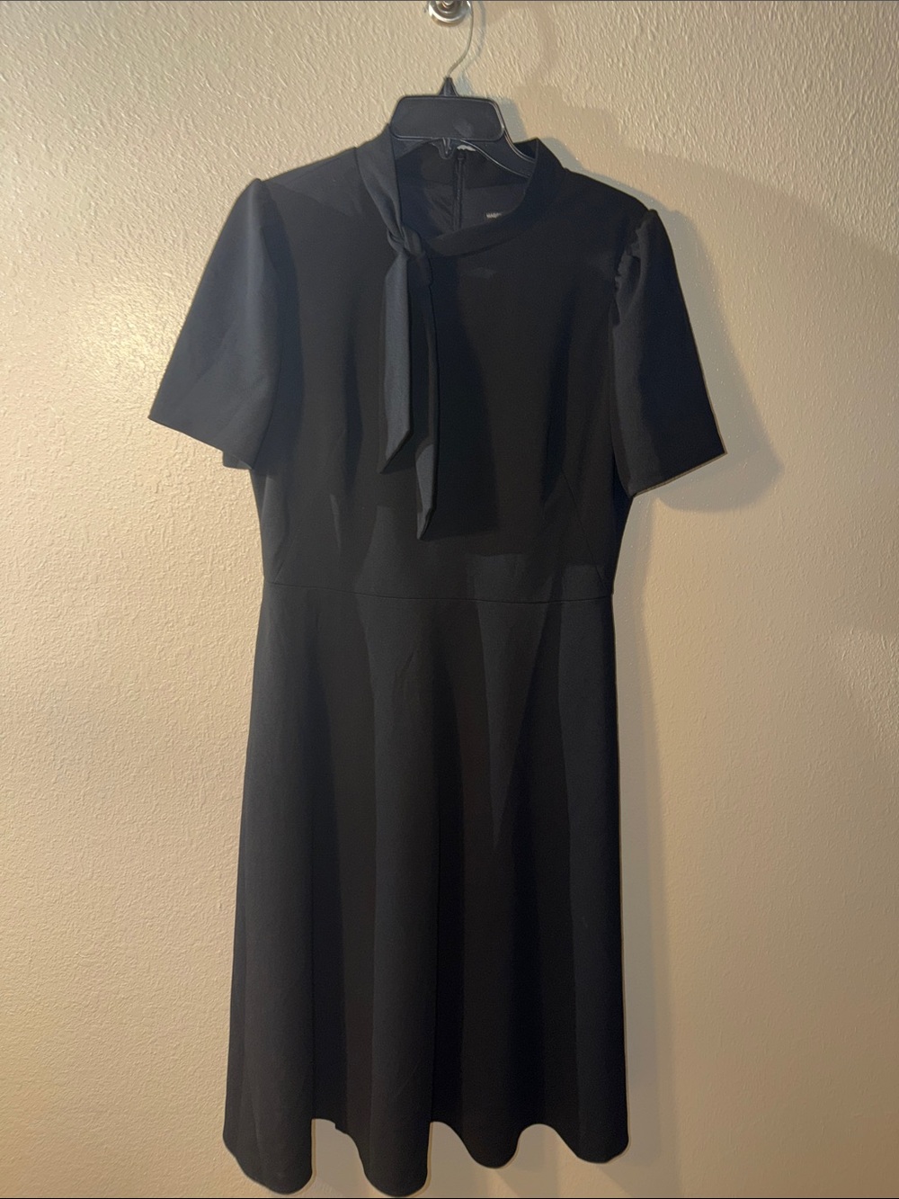 Maggy London Black Tie-Neck Midi Dress